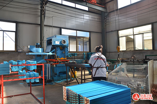 翅片沖壓機(jī)_風(fēng)機(jī)盤(pán)管表冷器加工設(shè)備