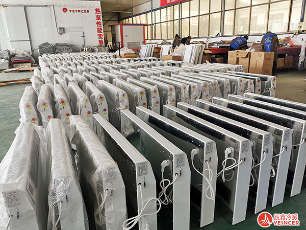 流線水空調(diào)整齊排列擺放_立式明裝風(fēng)機(jī)盤管車間